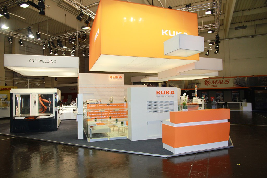 Offene Arbeitsplatzkulturen auf dem Kuka Messestand