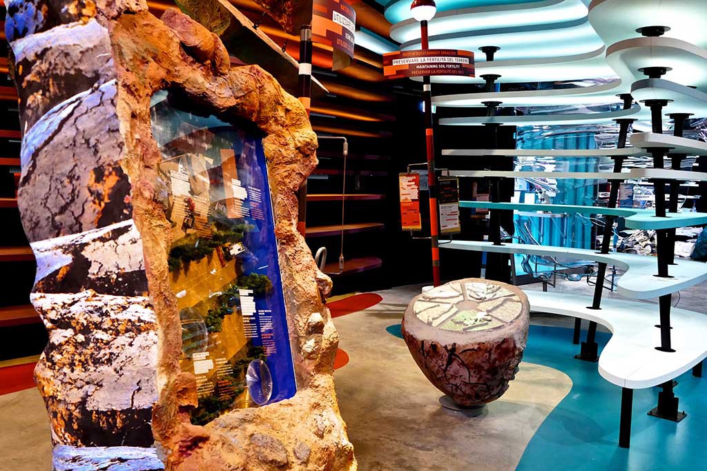 Deutscher Expo-Pavillon Themenraum Boden