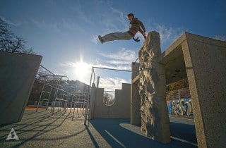 Sebastian Gies beim Parkour-Training