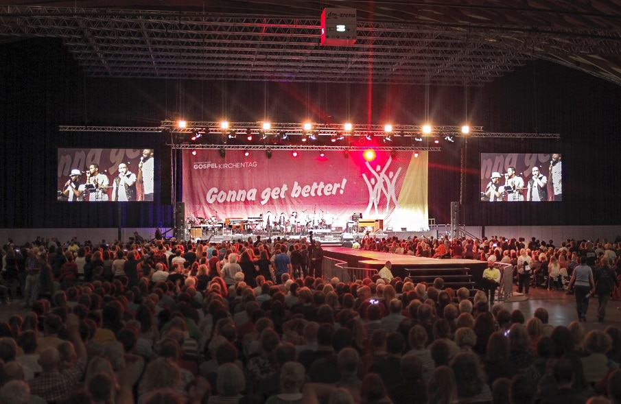 Veranstaltungstechnik von Pink Event Service in der dm-Arena der Messe Karlrsruhe