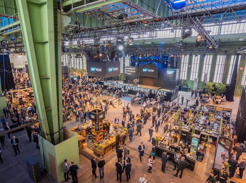 Aus dem ehemaligen Flughafen Tempelhof und dem Hangar 5 und 6 wurde bei der SAP NOW 2019 für 72 Stunden eine Welt der Inspiration und Interaktion. 2020 findet die Veranstaltung in "The Station" in Berlin statt