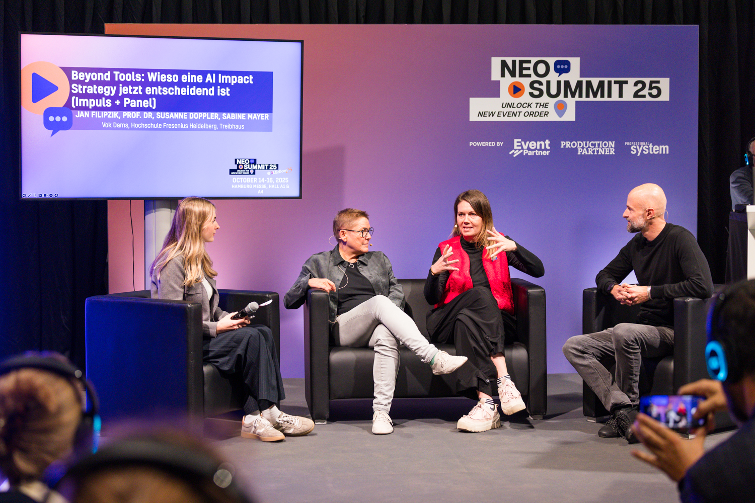 Panel auf dem NEO Summit 25