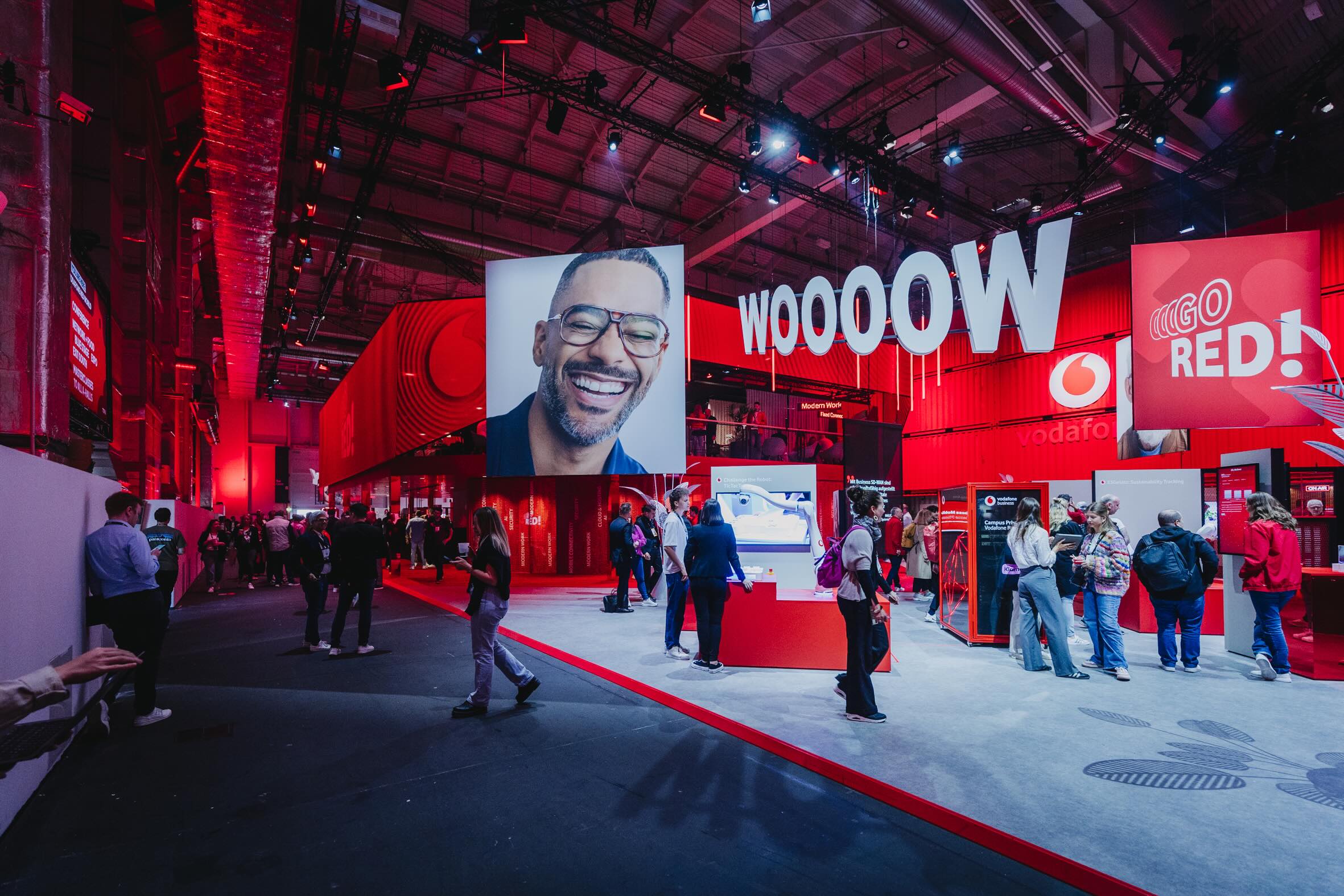 Der Vodafone Messestand auf der OMR wurde frequentiert besucht.