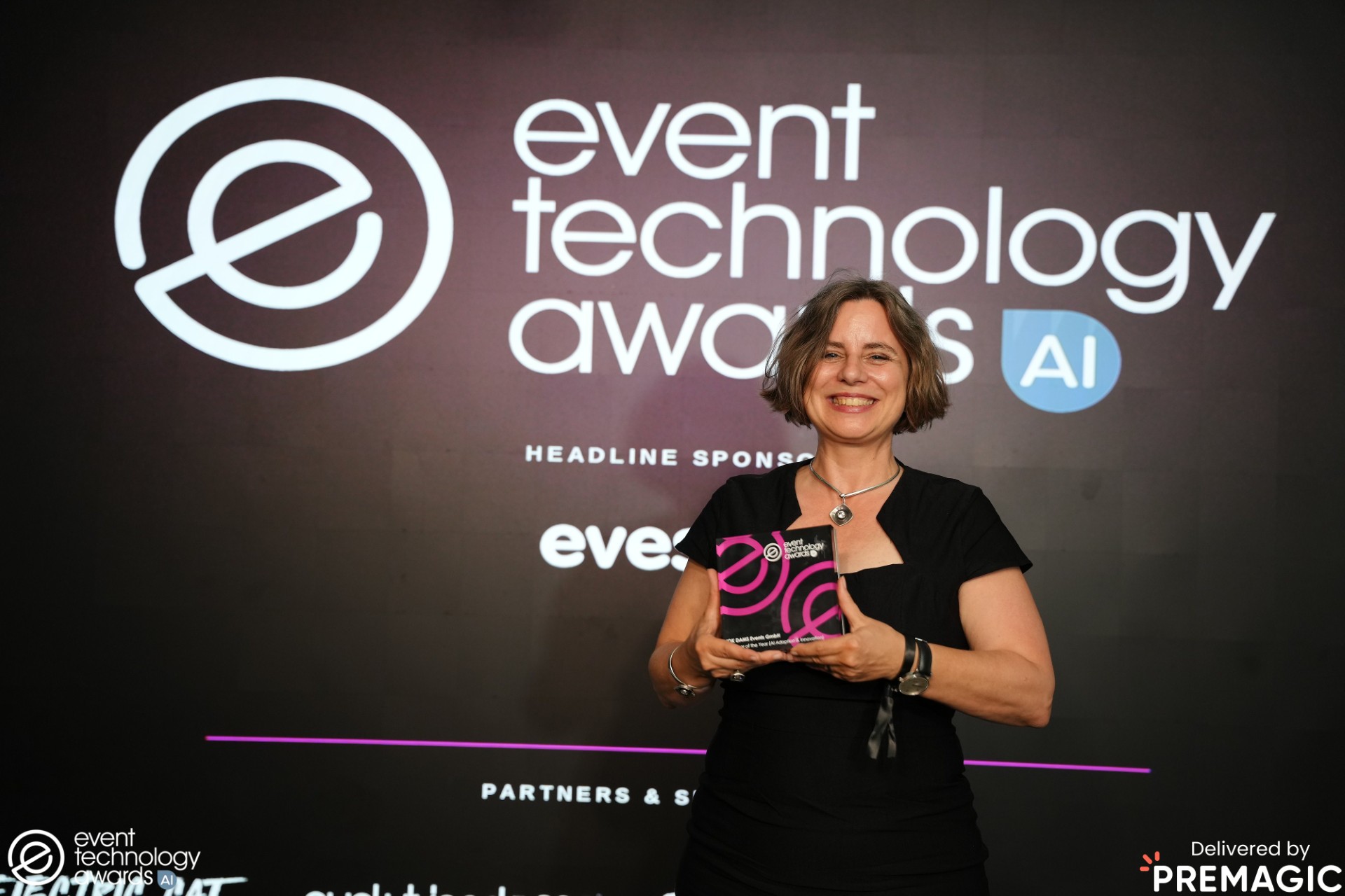 Dr. Anja Schmidt-Ott, Strategy & Consulting bei VOK DAMS worldwide
